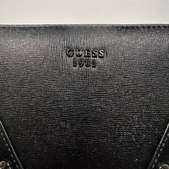Guess wallet new with tags - Picture 4 of 8